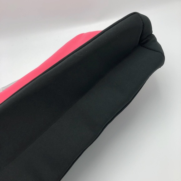 Victoria’s Secret Limited Edition Insulated Cooler - Picture 6 of 6